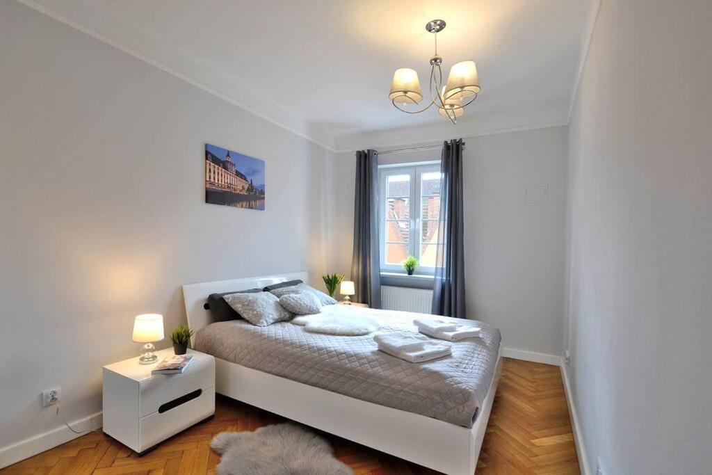 Z Apartment On Town Hall - Rynek Ratusz - 2 Rooms Breslau Exterior foto